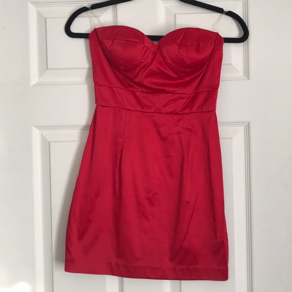 NWOT Forever 21 Strapless Dress
